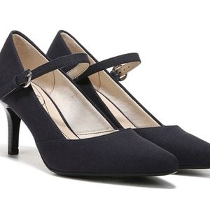 Women's Sandrine Medium/Wide Mary Jane Pump